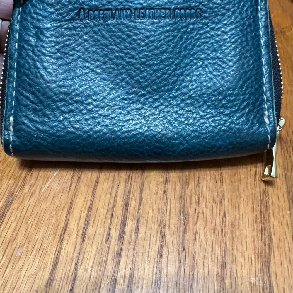 Portland Leather Teal Wallet - Picture 4 of 4